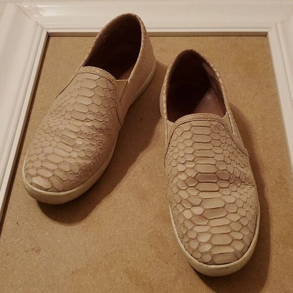 Joie cream snakeskin pattern slip on loafers size 5 - Picture 1 of 7